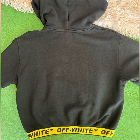 SOLD Off-white Cropped Hooded Sweater - Picture 3 of 6